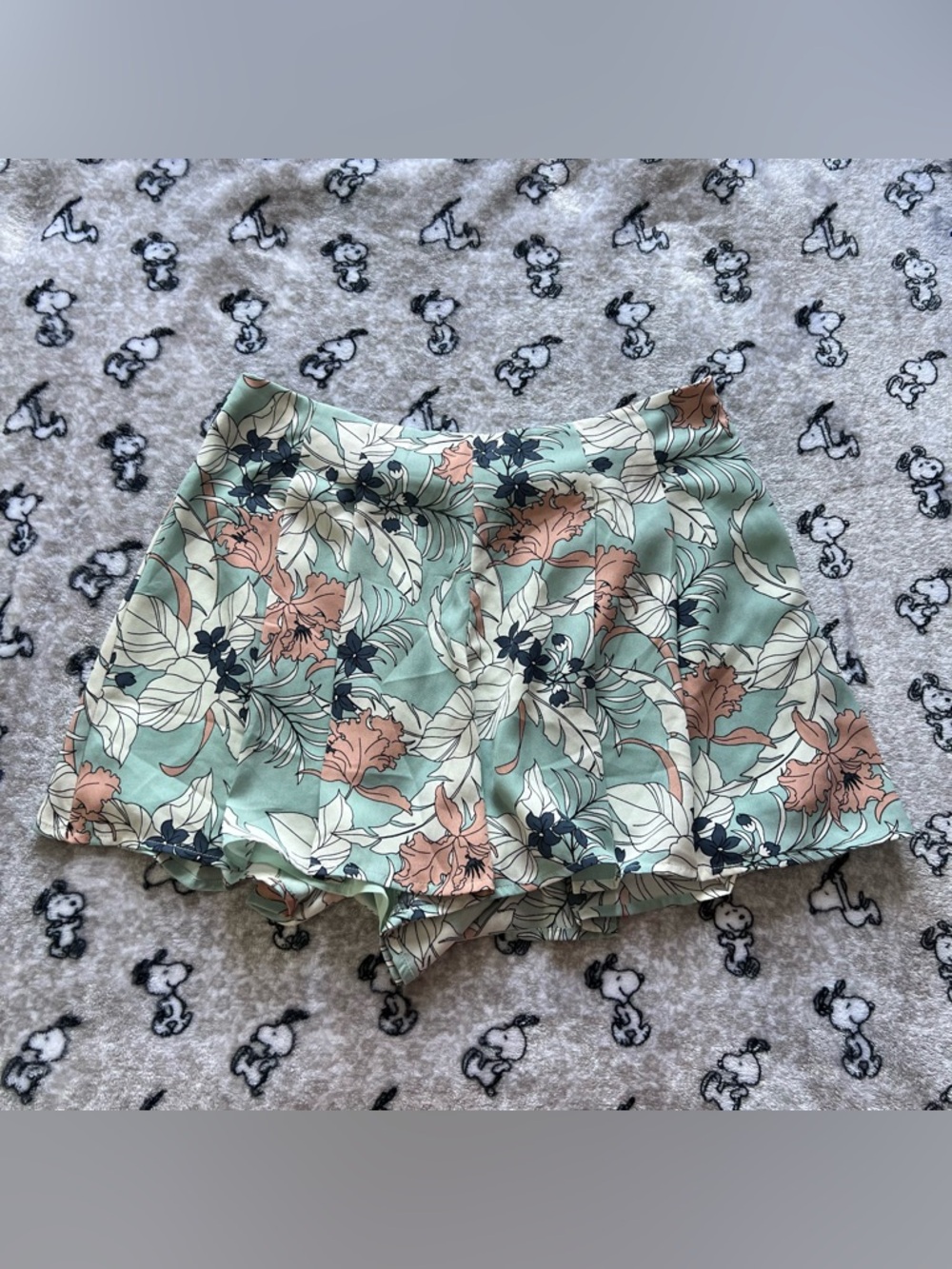 Sugarlips Mint Floral High-Rise Skort with Peach & Navy Accents